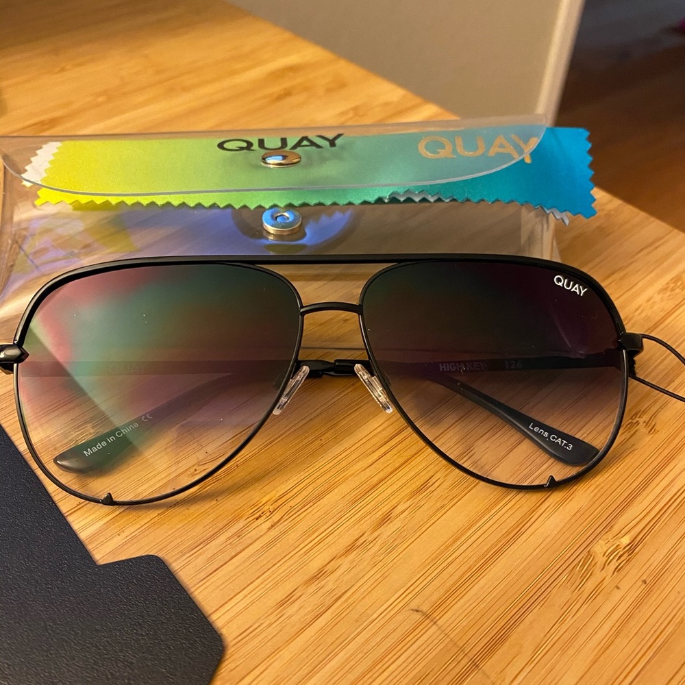 Quay High Key Black/Fade